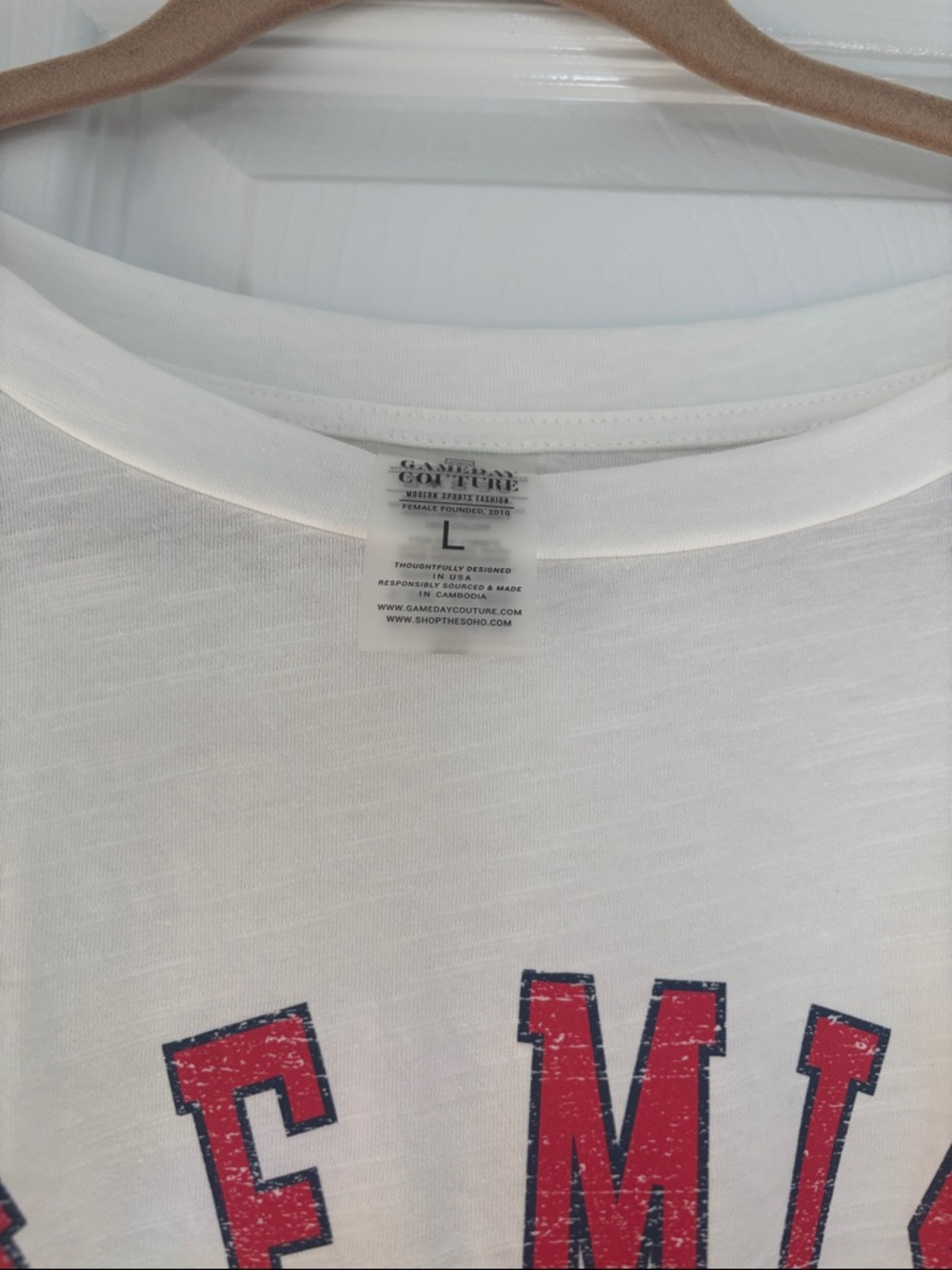 Ole Miss large ruffle sleeve
NWOT - Picture 3 of 4